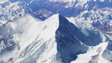 Mount Everest: এভারেস্টে চড়তে এবার ইলেকট্রনিক চিপের ব্যবহার বাধ্যতামূলক হচ্ছে